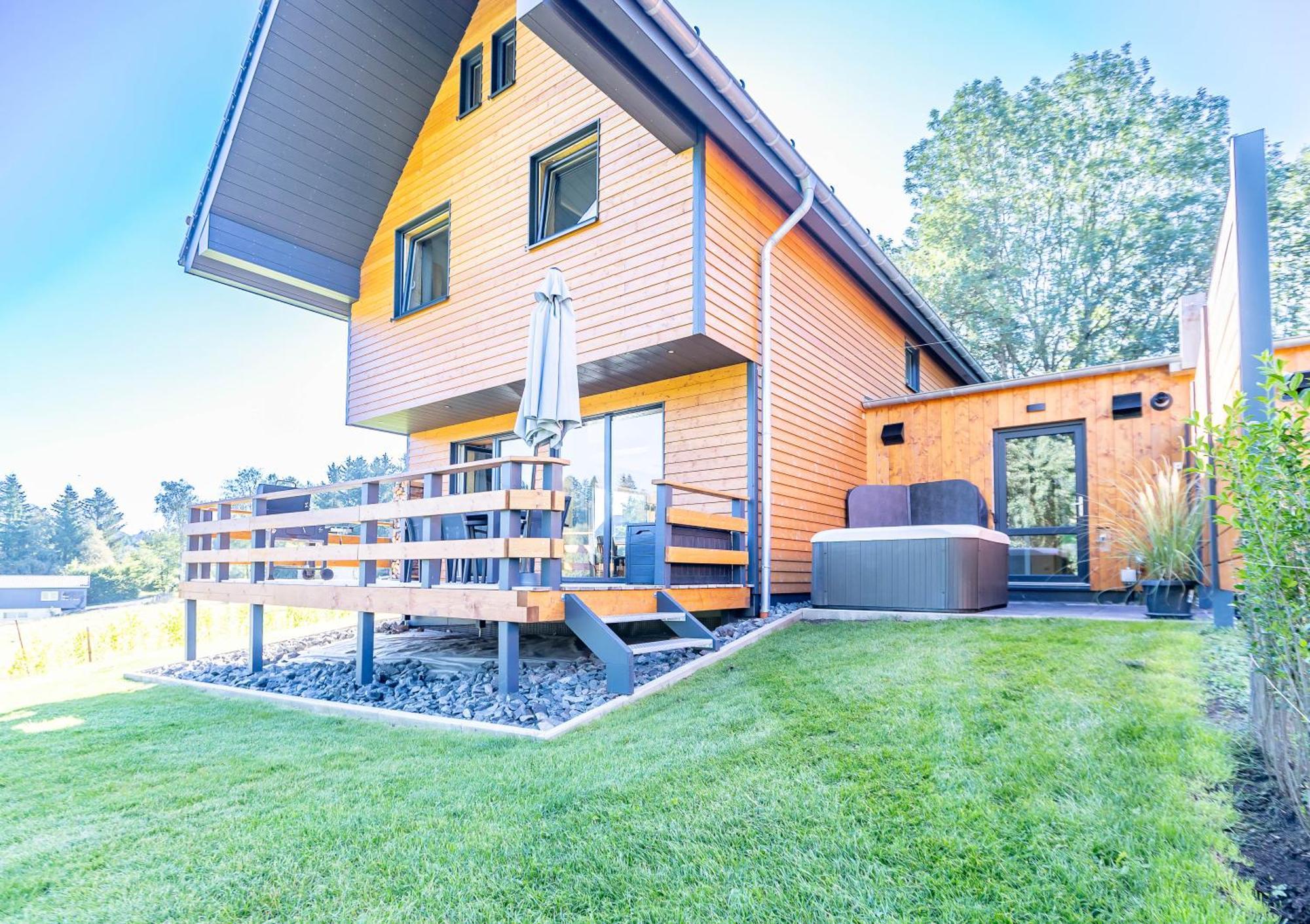 Urlaub Am Schwarzbach Mit Sauna Und Whilpool Butgenbach Exterior photo